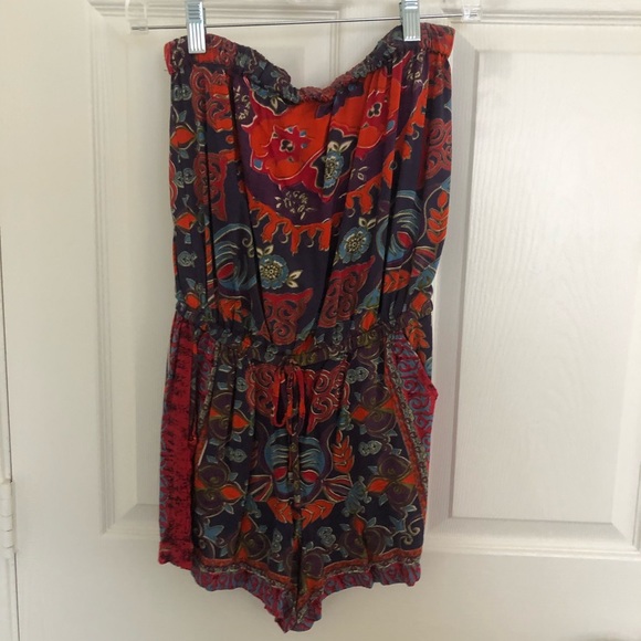 Strapless romper - Picture 2 of 5